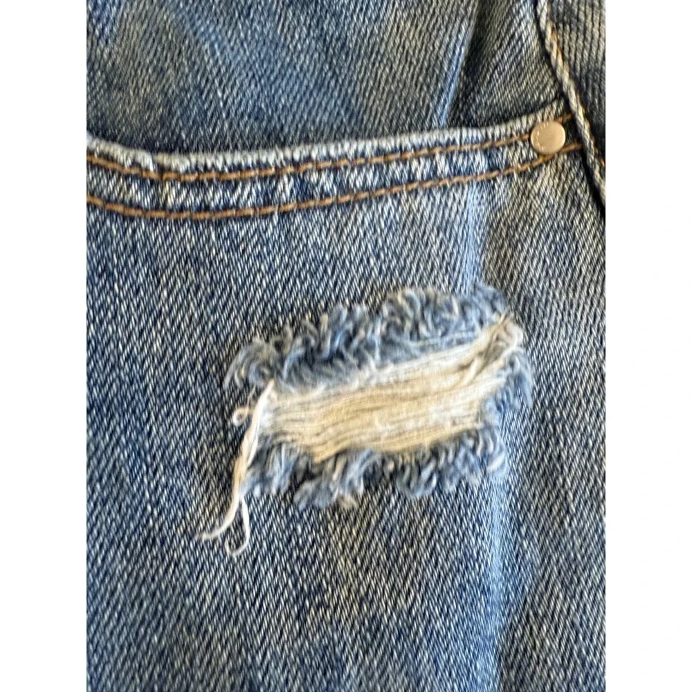 PacSun Womens Distressed Denim Mini Skirt Medium Wash Raw Hem Size 27‎